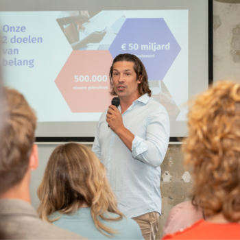 Professionele presentatietraining voor mensen die spreekangst willen overwinnen en met meer zelfvertrouwen willen spreken.