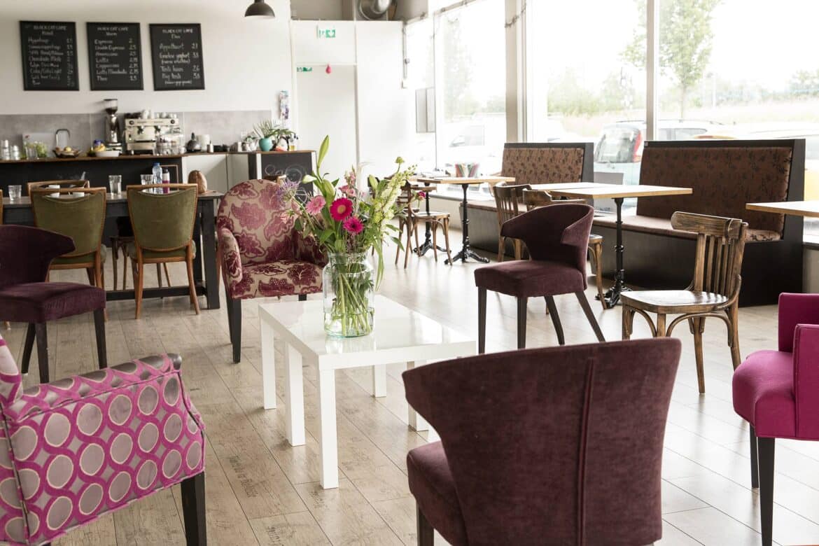 Ruimte 1: Foyer - ruim, licht en perfect voor interactie