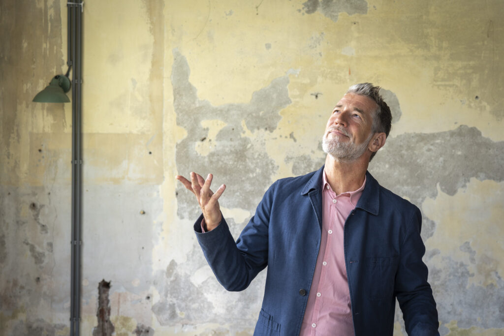 Deelnemer oefent met storytelling in zakelijke presentaties